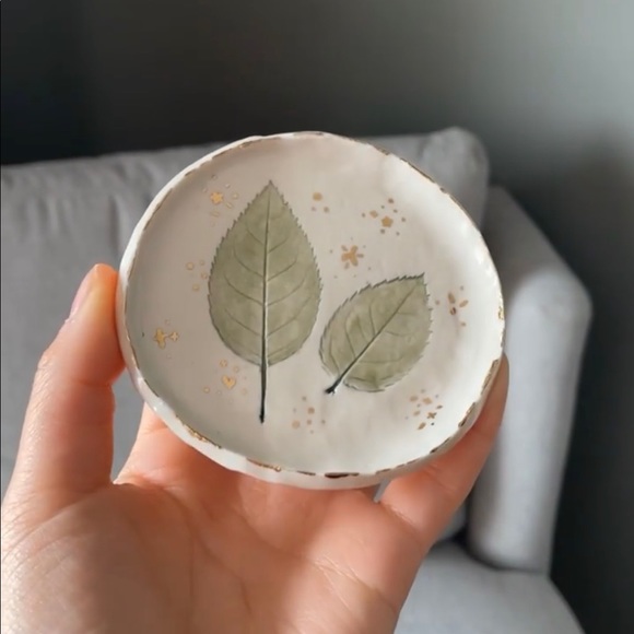 Porcelain jewelry dish - Picture 2 of 3